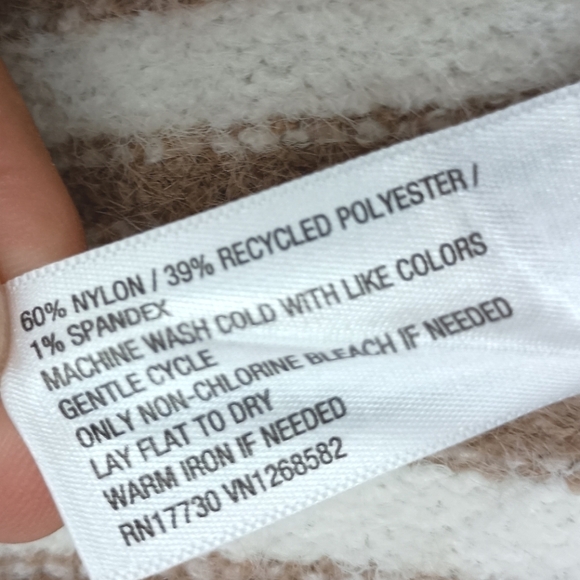 NWT Ava & Viv Cozy V-Neck Sweater in Tan/White Stripe. 🤎🤍 XXL - Picture 7 of 7
